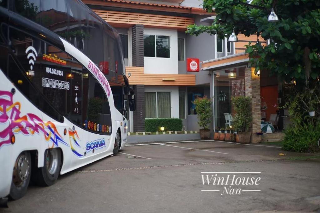Winhouse Hotel Nan Exterior photo